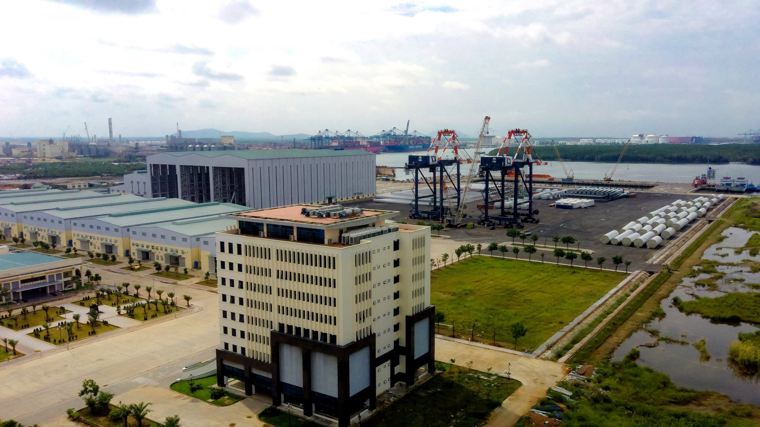 LOADING/UNLOADING SERVICES, SEA/RIVER AND INLAND TRANSPORTATION: STRUCTURAL MODULE – OVERSIZE AND/OR OVER WEIGHT EQUIPMENT